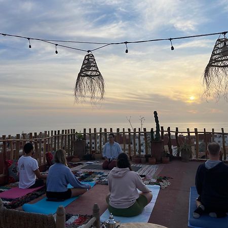 Berber Waves Surf House Pansiyon Tamraght Dış mekan fotoğraf