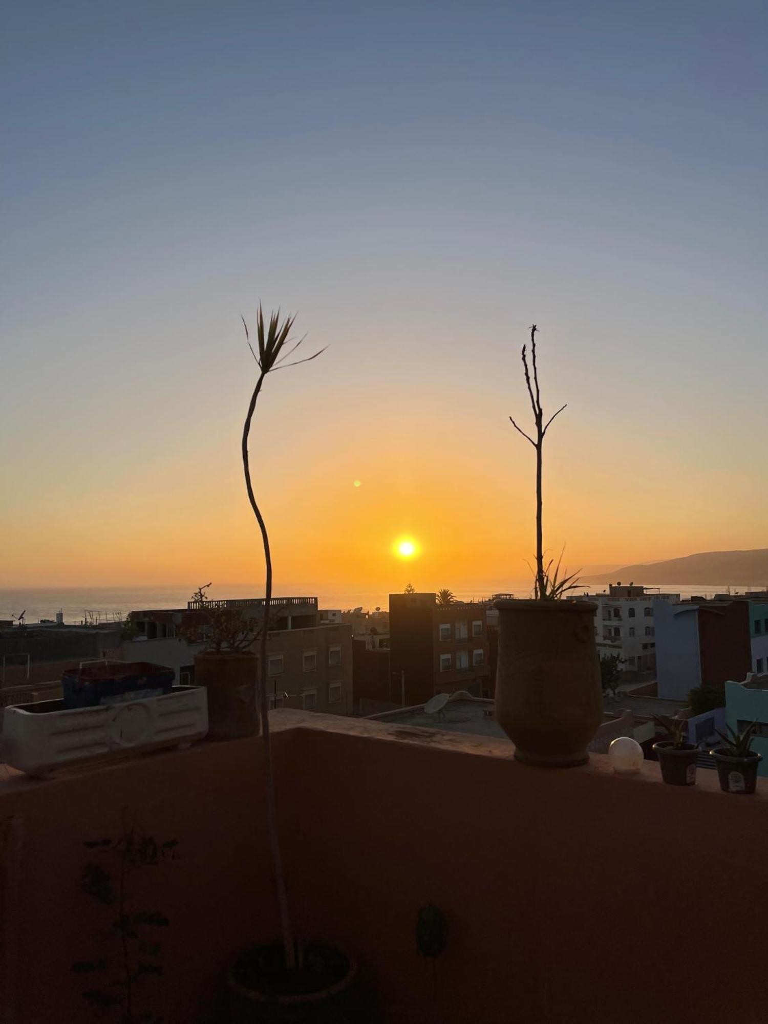 Berber Waves Surf House Pansiyon Tamraght Dış mekan fotoğraf